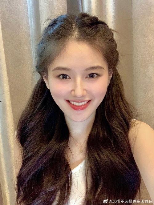 网红吃瓜视频在线看,揭秘娱乐圈幕后故事 第1张 网红吃瓜视频在线看,揭秘娱乐圈幕后故事 第1张